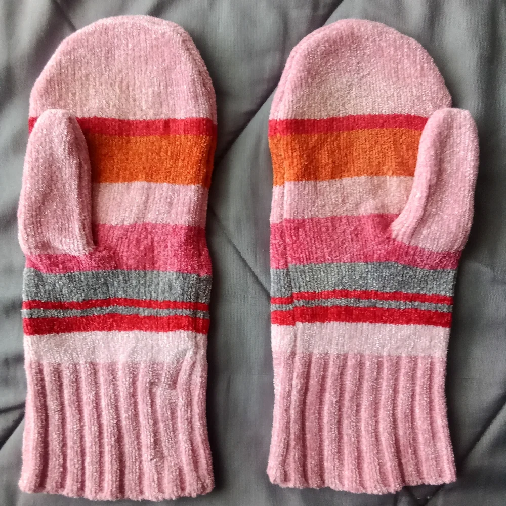 Women's Airport Pink Mittens Snowflake Striped Ribbed Design Stretchy Winter
